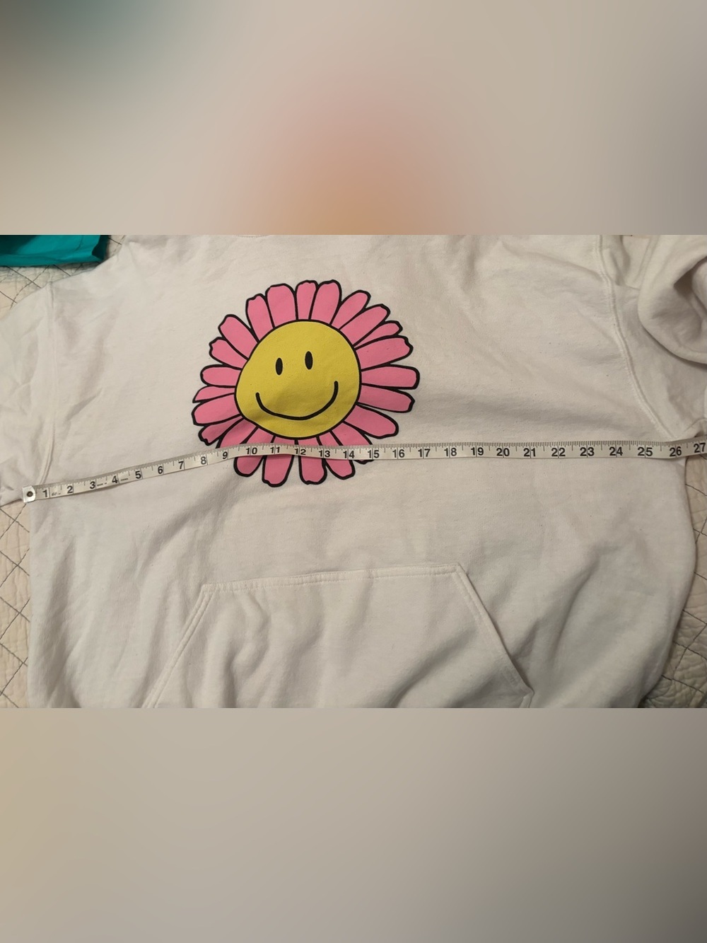 Altar'd State White Hoodie with Pink & Yellow Daisy Graphic L - Picture 4 of 5